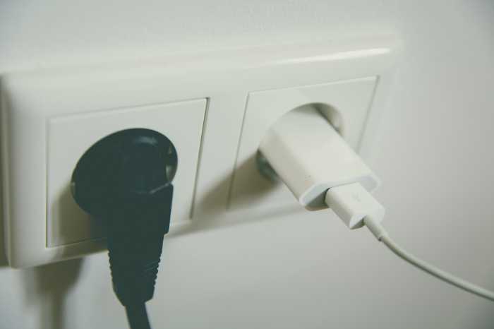 do smart plugs use electricity when off